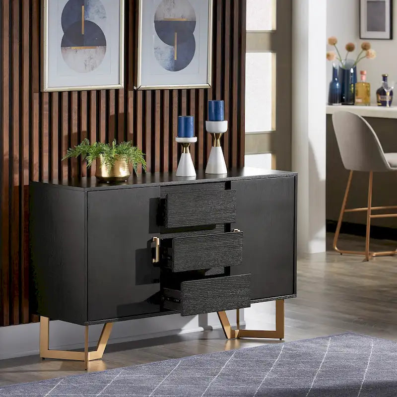 Buffet noir avec piètement en métal doré