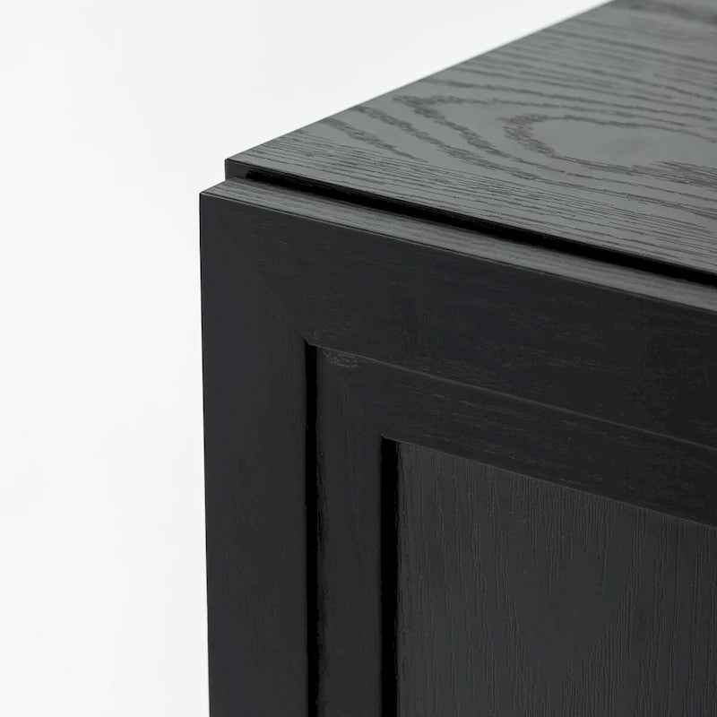 Armoire de rangement à deux portes et étagères 31
